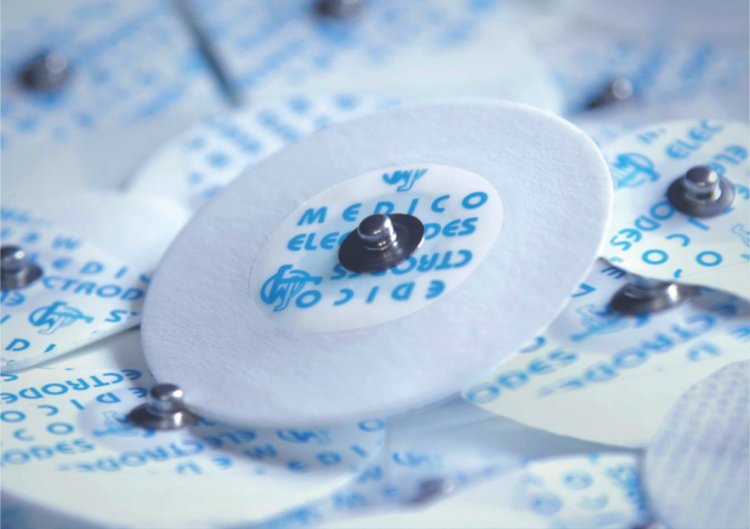 What are the significant advantages of using the best options of disposable ECG electrodes
