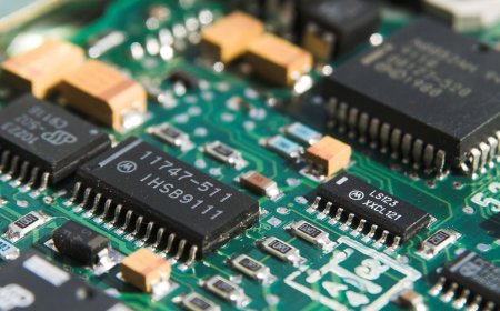 Logic IC Market Poised for Growth via AI-driven Edge Computing