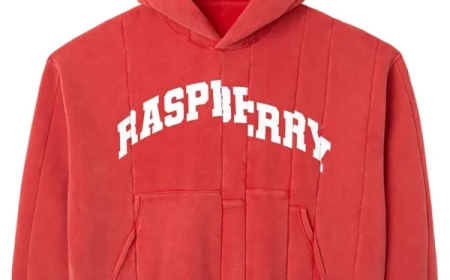 Why Raspberry Hills Clothing Is a Must-Have in Your Wardrobe