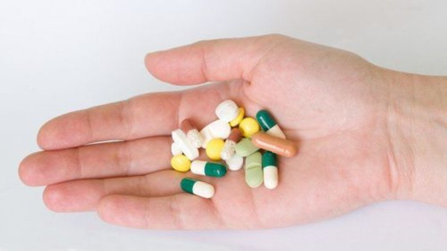 Clearer Skin Starts Here: Guide to Acne Medication, Prescription Options, and Scar Removal
